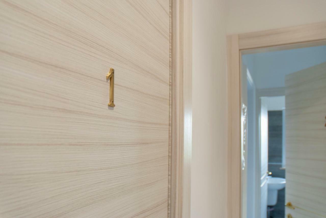 Nouvelle Maison Rome Luxury Palace Рим Екстериор снимка